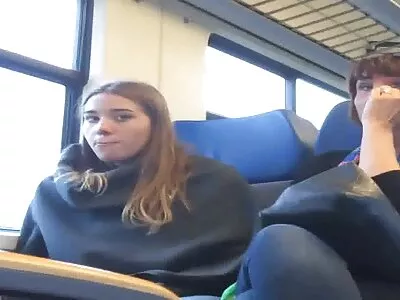 Хлопець та дівка щасливі. подивитисяпорно